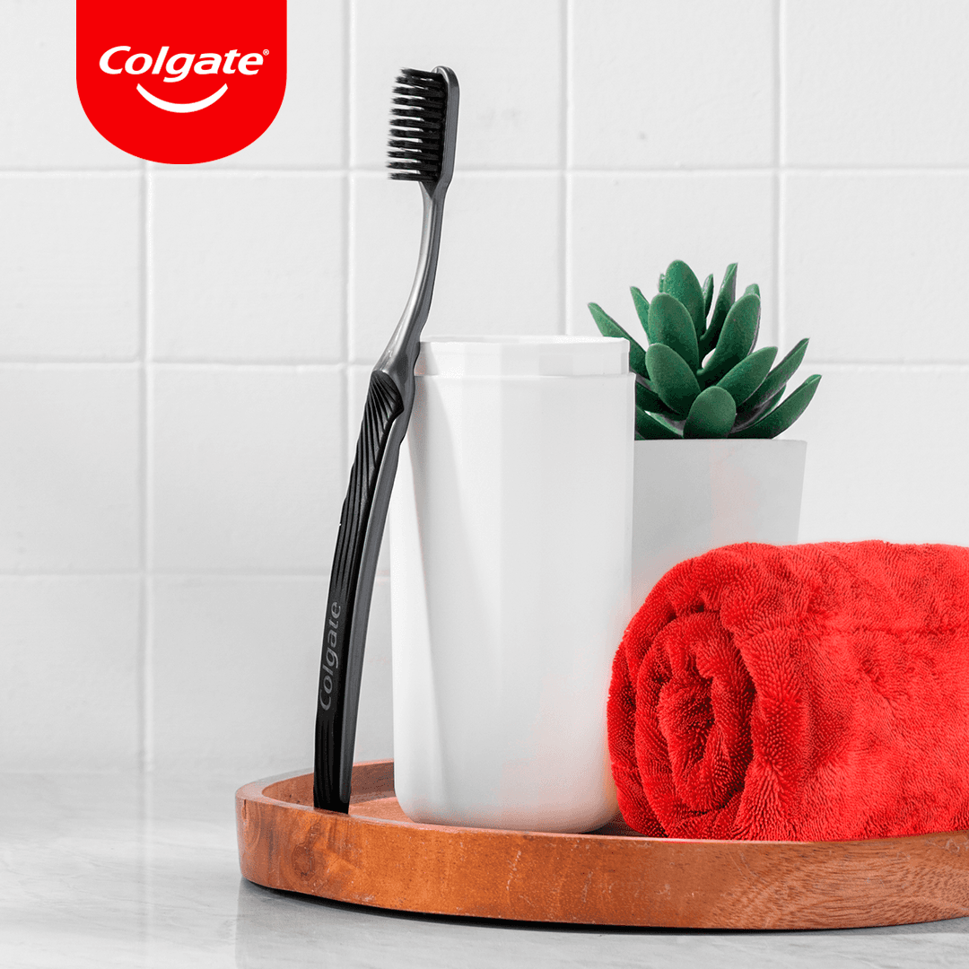Colgate Slim Soft Charcoal Toothbrush 2Pcs