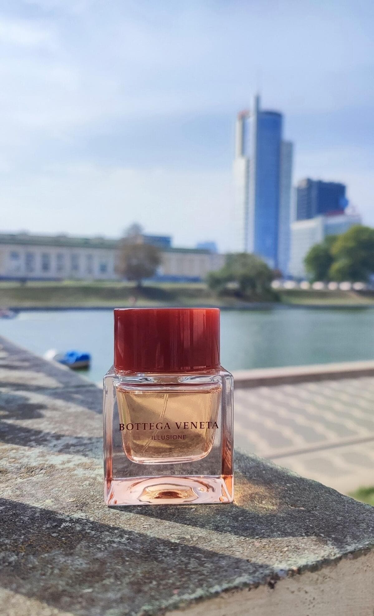 عطر بوتيغا فينيتا إيلوجين أو دو بارفان للنساء - 75 مل