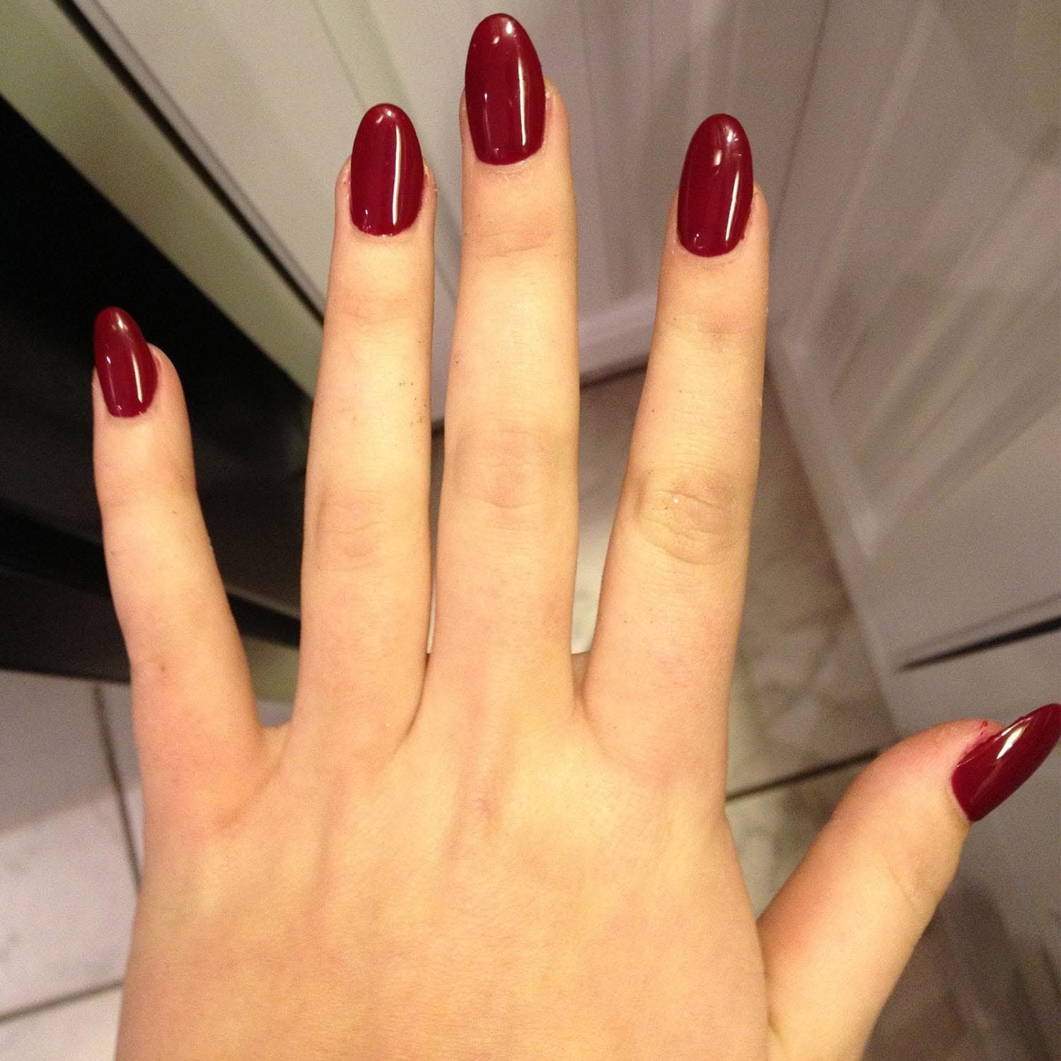 Katia Gorgeous Press On Nails Shine Dark Red 24